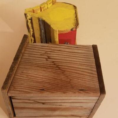 Lot #129: (2) Small Birdhouse Decorative Houses 