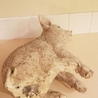 Lot #134: Outdoor/Indoor Patio Smiling Pig Home Deco