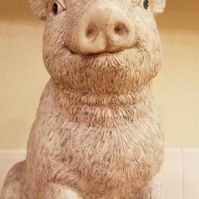 Lot #134: Outdoor/Indoor Patio Smiling Pig Home Deco