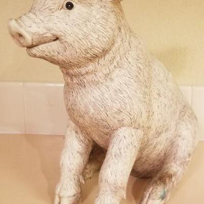 Lot #134: Outdoor/Indoor Patio Smiling Pig Home Deco