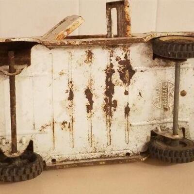 Lot #136: Vintage NYLINT Metal AUTOLITE Van