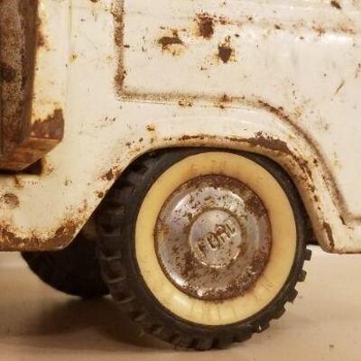 Lot #136: Vintage NYLINT Metal AUTOLITE Van