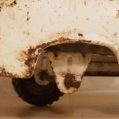 Lot #136: Vintage NYLINT Metal AUTOLITE Van