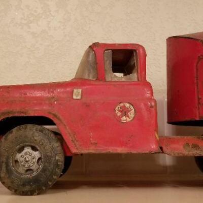 Lot #145: Vintage Metal TEXACO Red Truck and Tanker Trailer