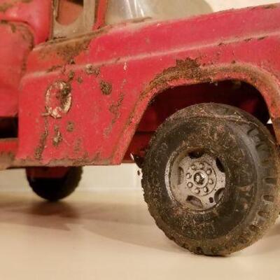 Lot #145: Vintage Metal TEXACO Red Truck and Tanker Trailer