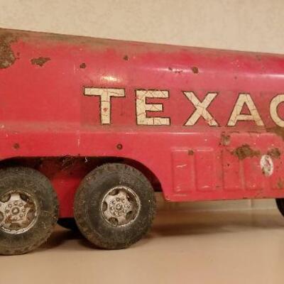 Lot #145: Vintage Metal TEXACO Red Truck and Tanker Trailer