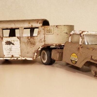 Lot #146: Vintage NYLINT Truck and Horse Trailer