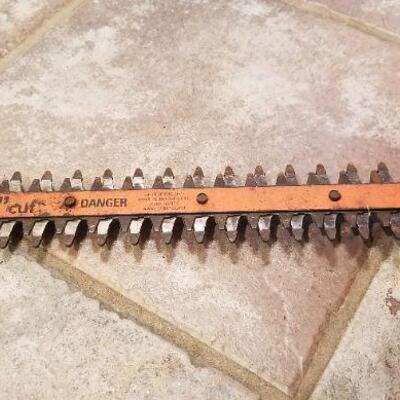 Lot #149: Vintage Black and Decker Hedge Trimmer Corded 