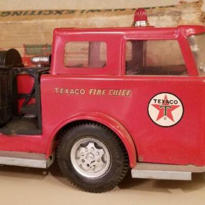 Lot #160: Vintage TEXACO Fire Engine Truck w/ Original Box
