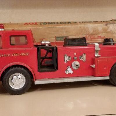 Lot #160: Vintage TEXACO Fire Engine Truck w/ Original Box