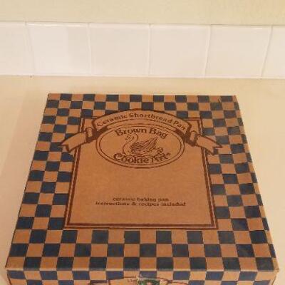 Lot #164: Brown Bag Cookie Art Mold w/ Box