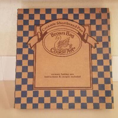 Lot #164: Brown Bag Cookie Art Mold w/ Box