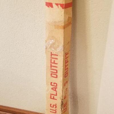 Lot #165: No. 9506 Vintage Flag Outfit (jointed pole)