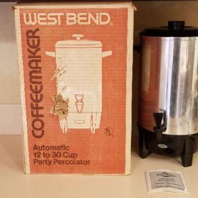 Lot #167: Vintage Automatic West Bend Coffee Maker 