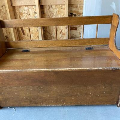 Vintage seated storage bench 
