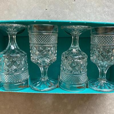 4 crystal wine glasses 