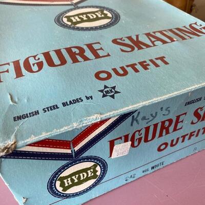 Vintage leather ice skates with box size 9