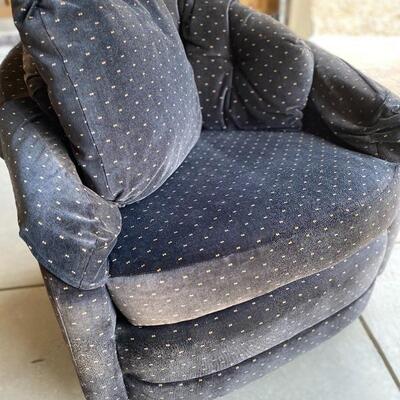Incredibly comfy velvet  slipper chair 