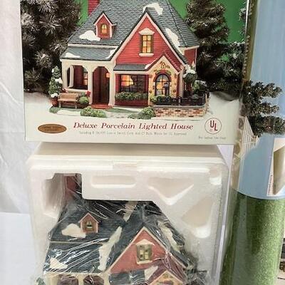 LOT#A21: Heartland Valley Village & Carole Towne Christmas Lot