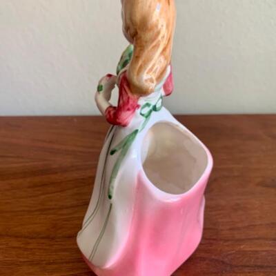 Lot 13 - Vintage Enesco Southern Belle Vase Figurine