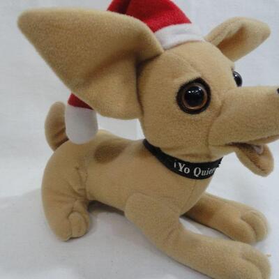 Lot 331 - 4 Taco Bell Dog Chihuahua Plush Stuffed Animals