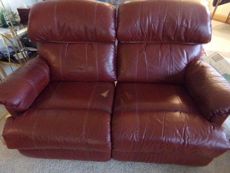 LOT 3 LAZY BOY LEATHER DOUBLE RECLINER