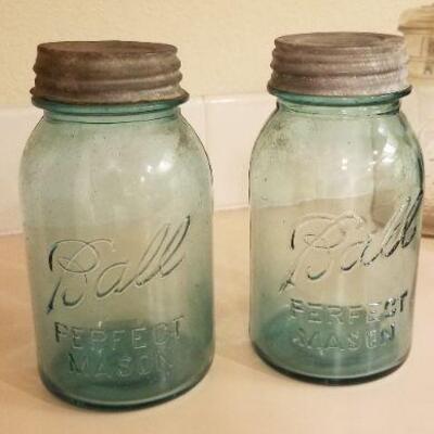 Lot #181: Vintage Group of (7) Colored and Clear Ball & Atlas Can
