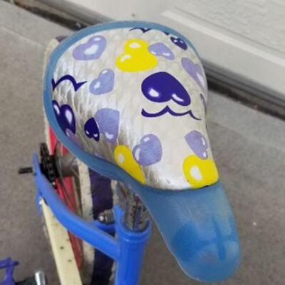 Lot #188: Vintage Girls MONGOOSE Bicycle w/ Helmet 
