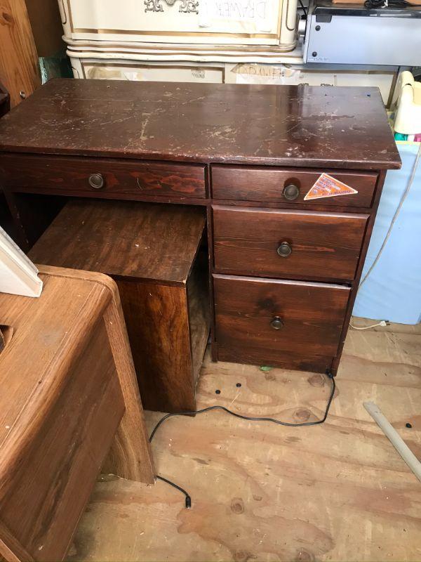 Brown Wood Desk 4 Drawers Estatesales Org