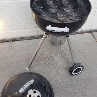 Lot #192: Weber Charcoal Smoker