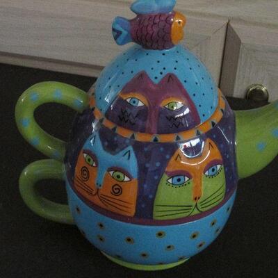 Lot 3- Ganz Cat Teapot