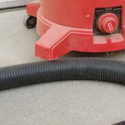 Lot #195: Wet Dry 12 Gallon Vintage Vac 