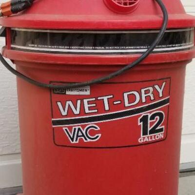 Lot #195: Wet Dry 12 Gallon Vintage Vac 