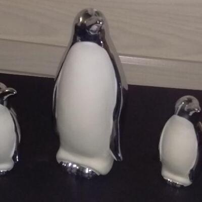 Lot 10-Aluminum Penguins