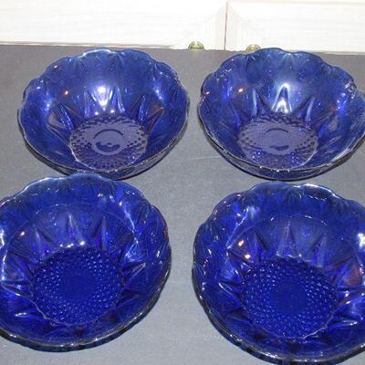 Lot 25- Avon Royal Sapphire Bowls
