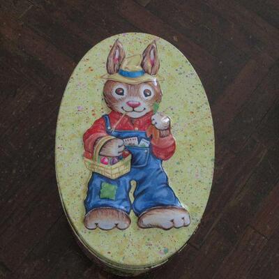 Lot 28- Vintage Easter Bunny Tin
