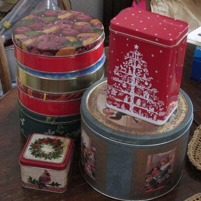 Lot 29- Collection of Christmas Tins