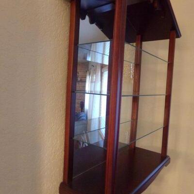 LOT  29 BEAUTIFUL WOODEN WALL HANGING DISPLAY CASE