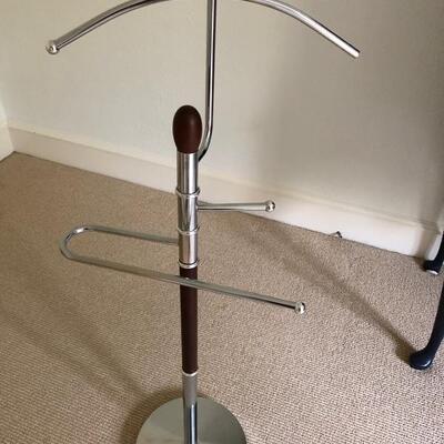 Valet stand