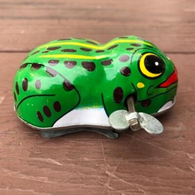 Lot 427: Frog: Tin, Mechanical, Wind-Up, Made in Japan