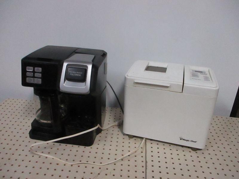 Lot 206 Magic Chef Bread Maker & Hamilton Beach Flex Bres