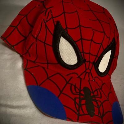 THE AMAZING SPIDER-MAN, KIDS HAT. NEVER WORN AND IN PERFECT SHAPE.