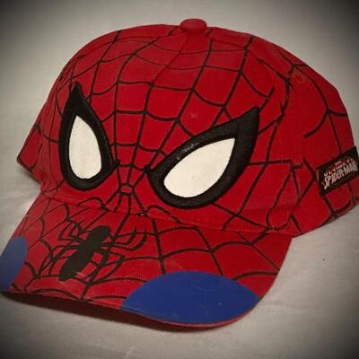 THE AMAZING SPIDER-MAN, KIDS HAT. NEVER WORN AND IN PERFECT SHAPE.