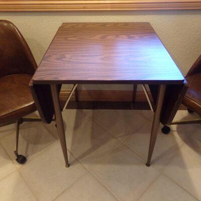 LOT 32  DROP LEAF KITCHEN TABLE WITH 2 CHAIRS