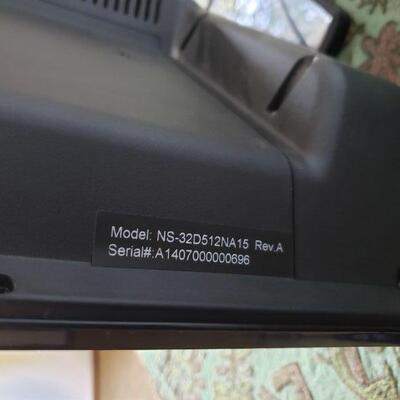 Lot 245: Insignia Flatscreen 32"