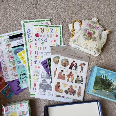 Lot 254: Stationary and Card Lot