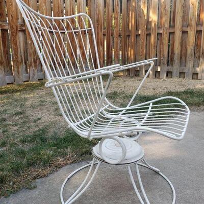 Lot 255: Mid Century Modern Homecrest White Metal Bouncer Swivel Chair #1