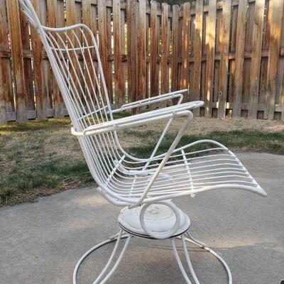 Lot 256: Mid Century Modern Homecrest White Metal Bouncer Swivel Chair #2