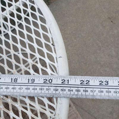 Lot 258: Mid Century Modern Homecrest White Metal Side Table