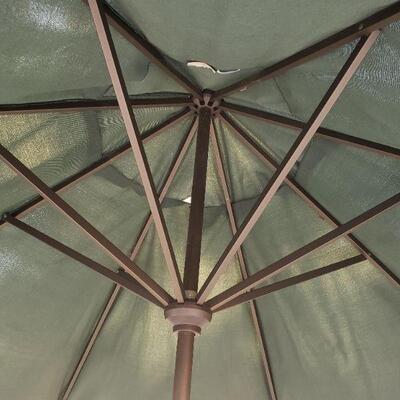 LOT 260: Small Outdoor Patio Table and Umbrella 
